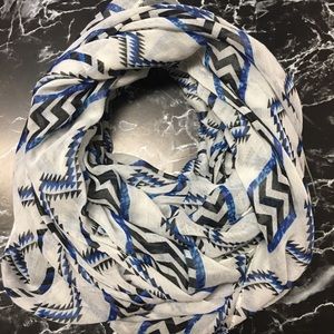 Chevron pattern scarf
